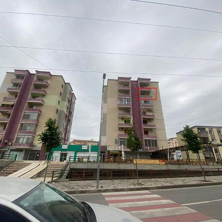 Cloud8 Apt With Castle View, 7Km From The Beach Lezhe Exterior photo