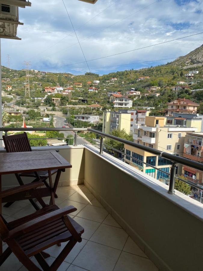 Cloud8 Apt With Castle View, 7Km From The Beach Lezhe Exterior photo
